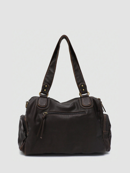 [strip: Platz für Laptops bis 15 Zoll | Perfekt für den Alltag. Dein Laptop bis 15 Zoll findet genauso problemlos Platz wie Bücher, Blockhefter und eine Trinkflasche. Großzügig geschnitten, damit du alles Wichtige entspannt dabeihast.]