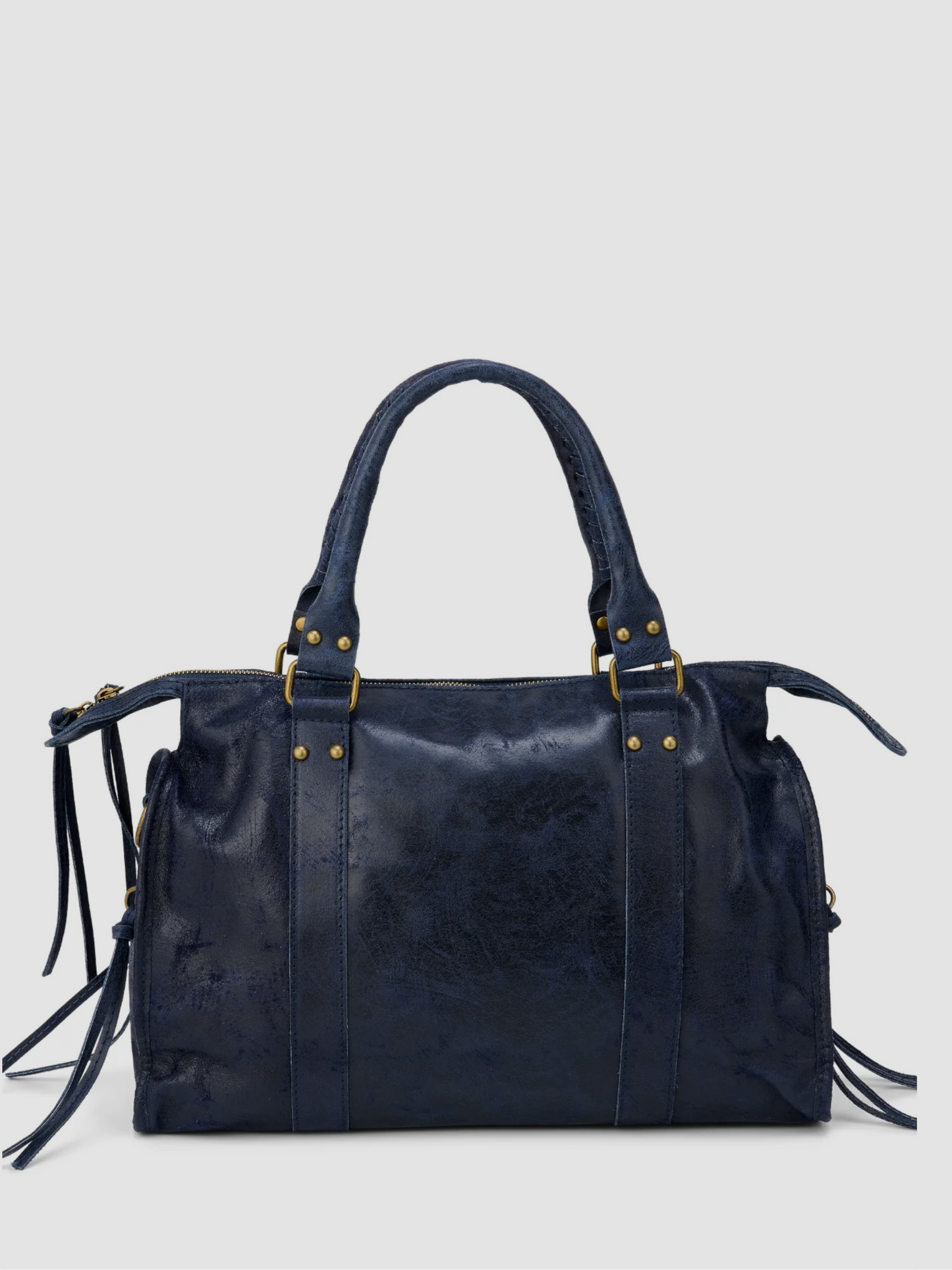 [strip: Hergestellt in Italien | Gefertigt in unserer Manufaktur in Italien – in sorgfältiger Handarbeit und mit Blick fürs Detail.]