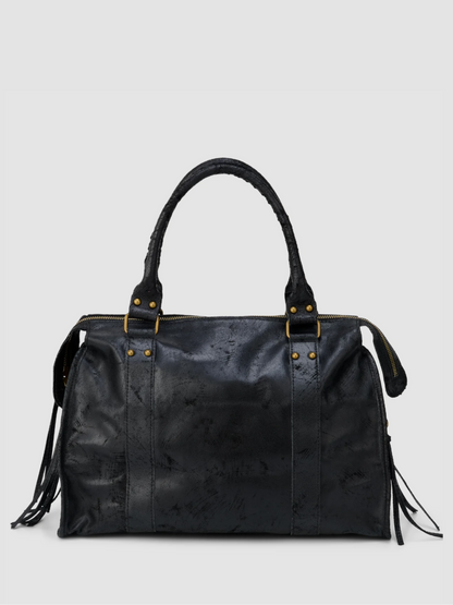 [strip: Hergestellt in Italien | Gefertigt in unserer Manufaktur in Italien – in sorgfältiger Handarbeit und mit Blick fürs Detail.]